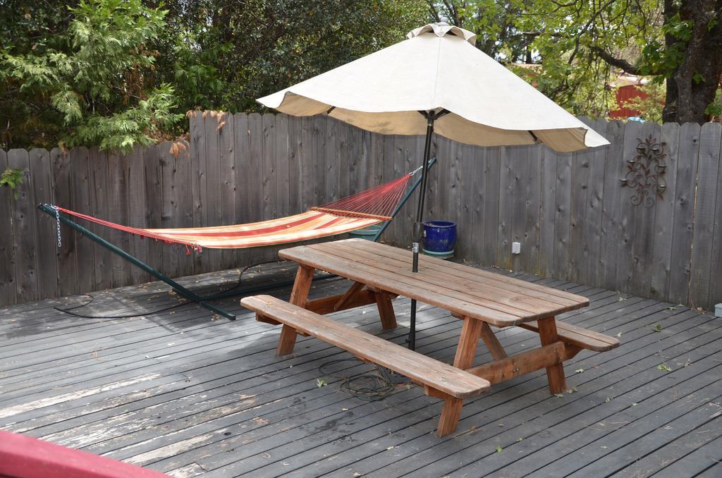 Yosemite Bass Lake House Bass Lake Annex Екстер'єр фото